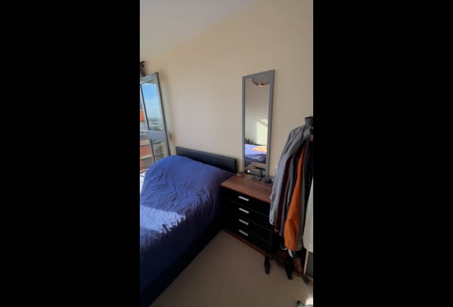 Video 1: Living Room & Southerly View