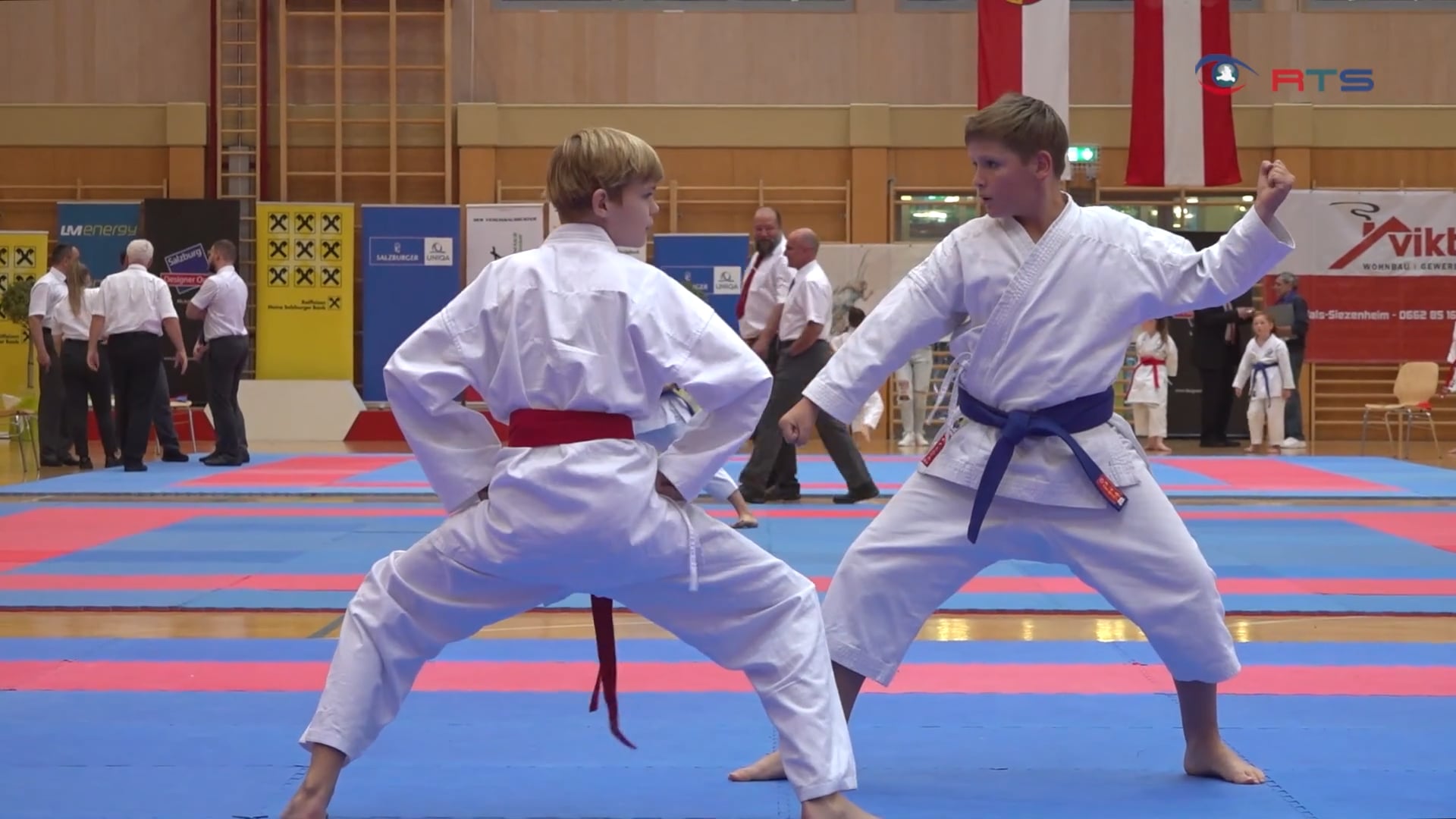 ueber-300-sportlerinnen-beim-internationalen-nachwuchscup-und-paracup-im-karate