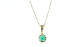 10 Carat Emerald Pendant Necklace in 14kt Yellow Gold