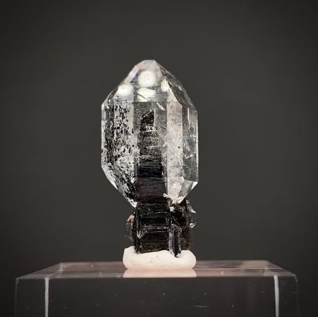 Quartz scepter (Herkimer Diamond)