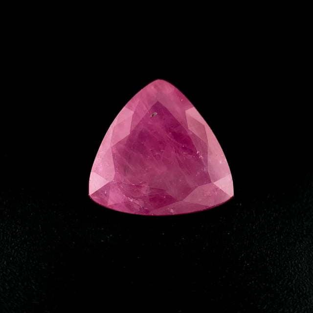 Sapphire (rich pink color) | Sri Lanka