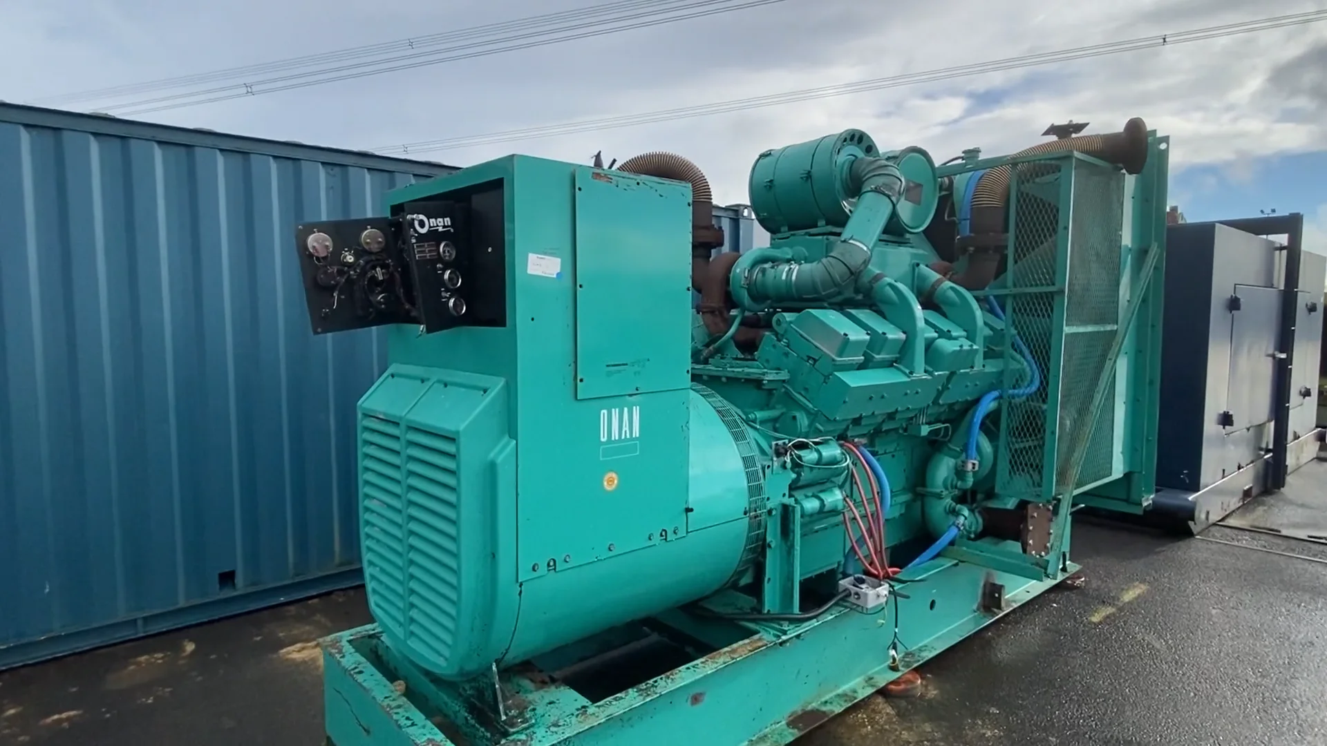 Onan 780KvA Skid Mounted Generator Leeds October 22 on Vimeo