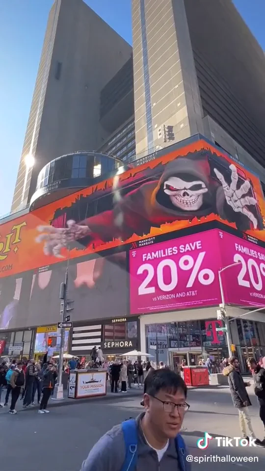 Times Square OOH Animated 3D Billboard for Spirit Halloween