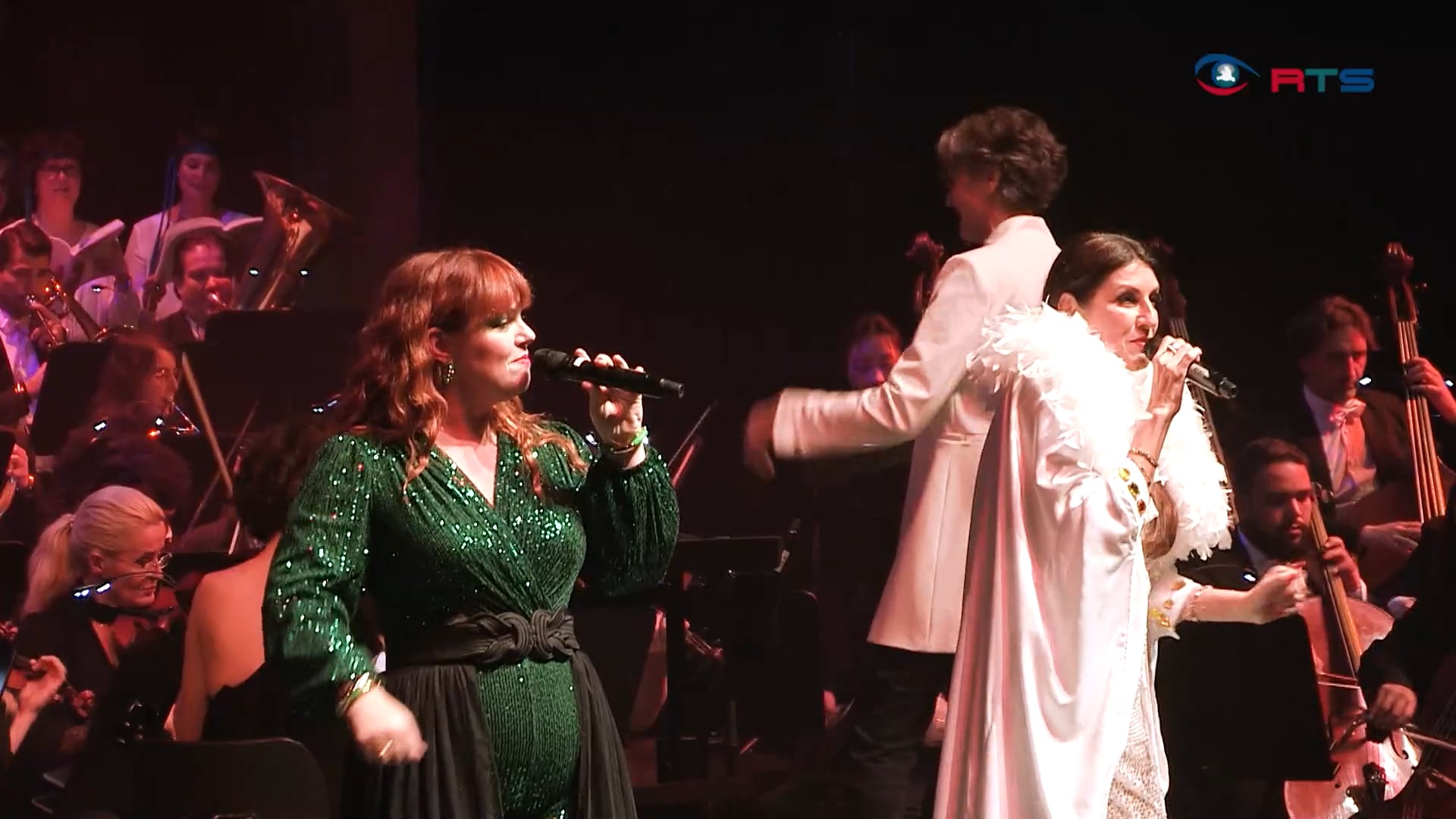 thank-you-for-the-music-die-philharmonie-salzburg-begeisterte-mit-popmusik-von-abba