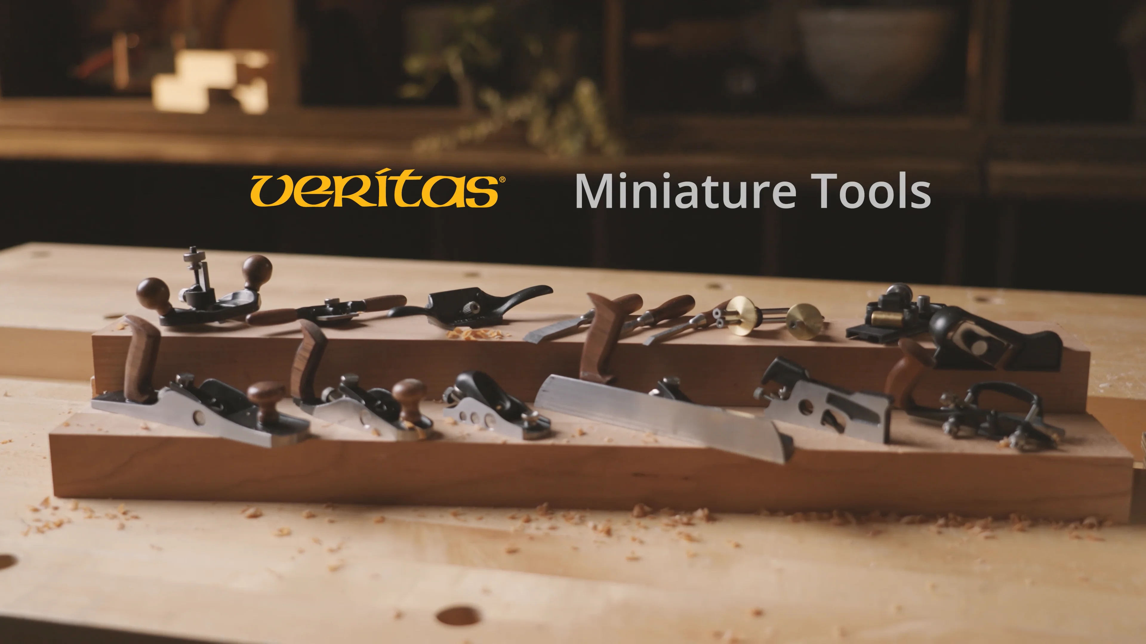 Veritas Miniature Right-Hand Shooting Plane - Lee Valley Tools