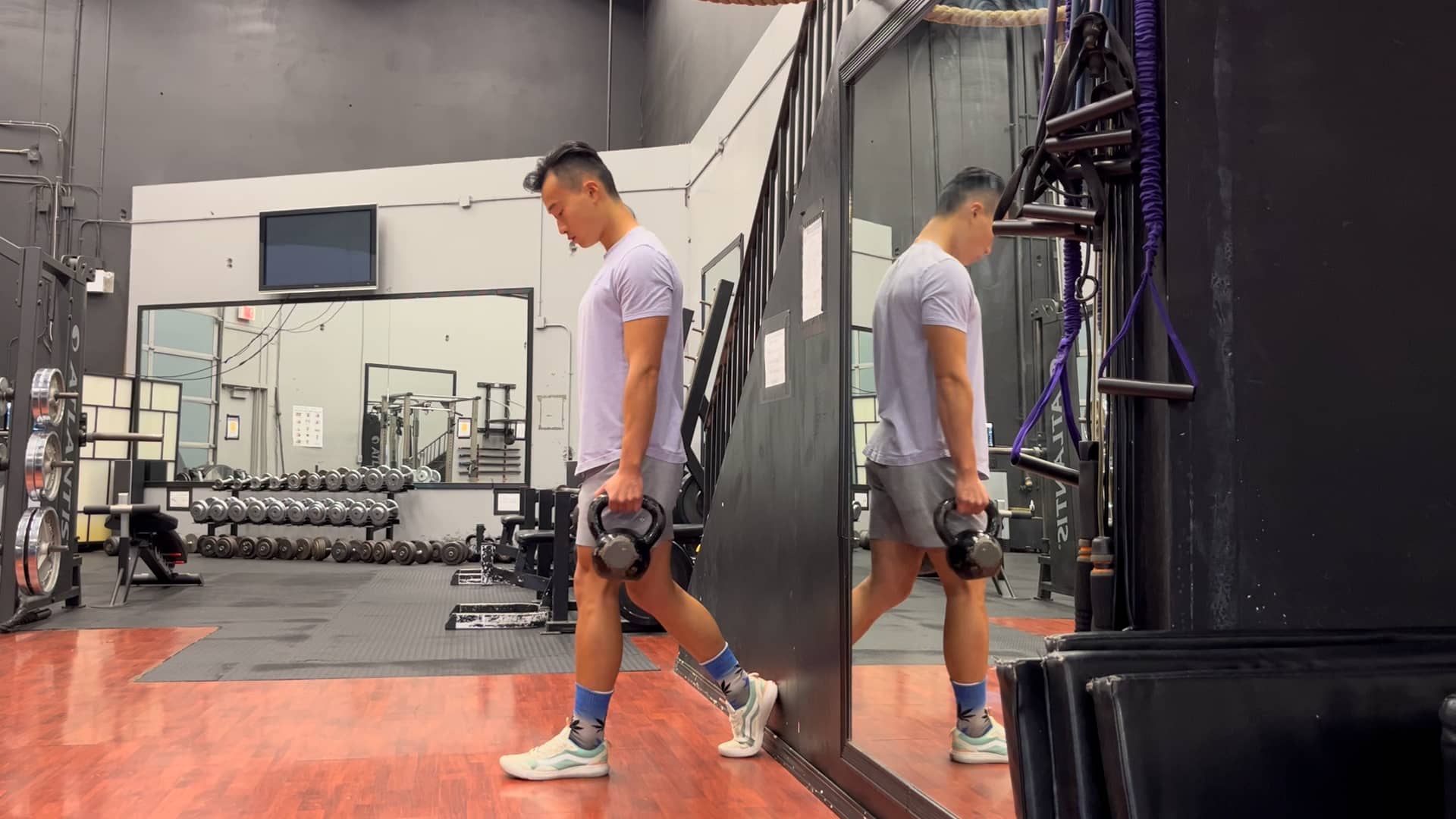 Single leg kickstand deadlift on Vimeo