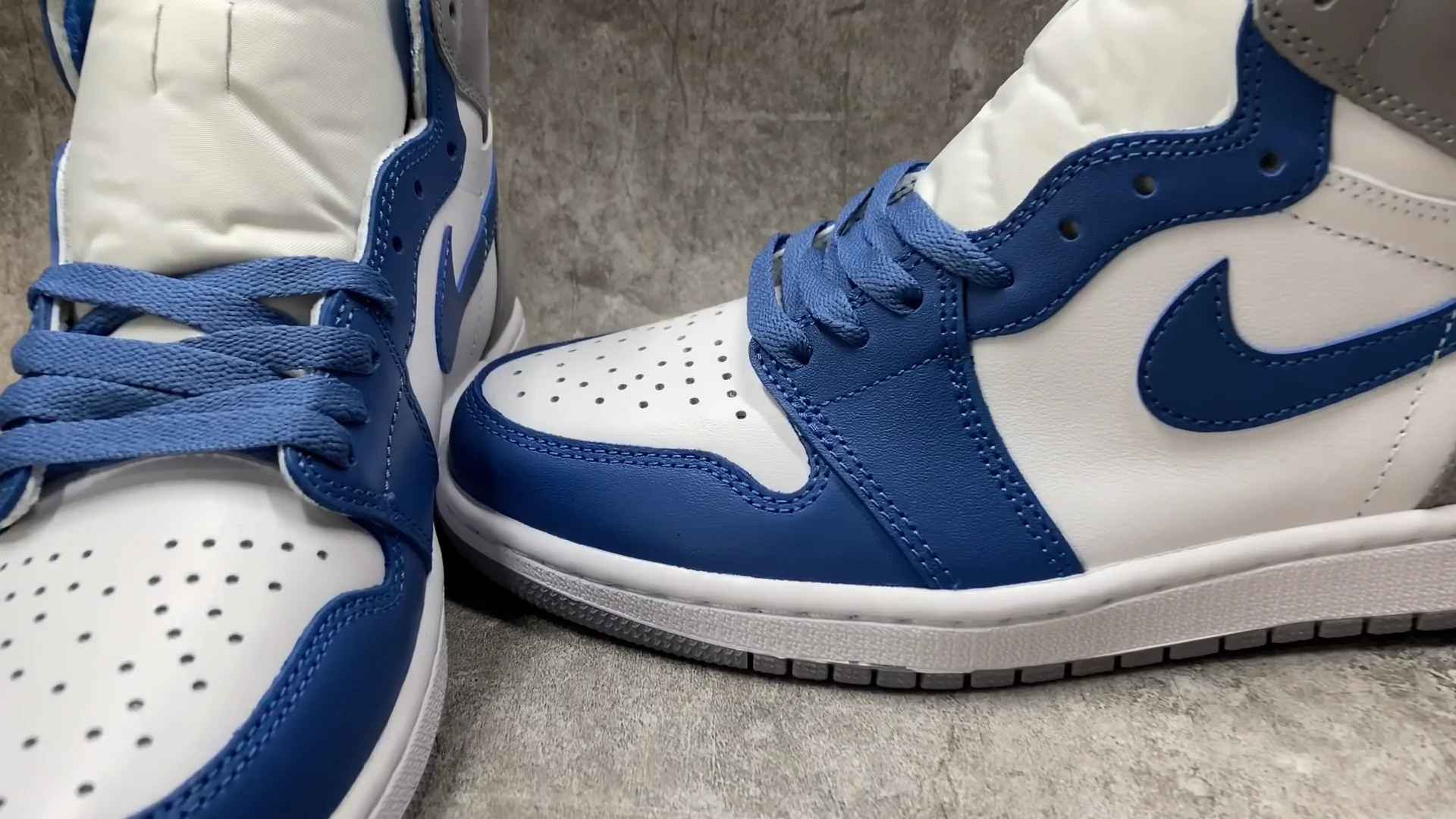 Air Jordan 1 High OG True Blue on Vimeo
