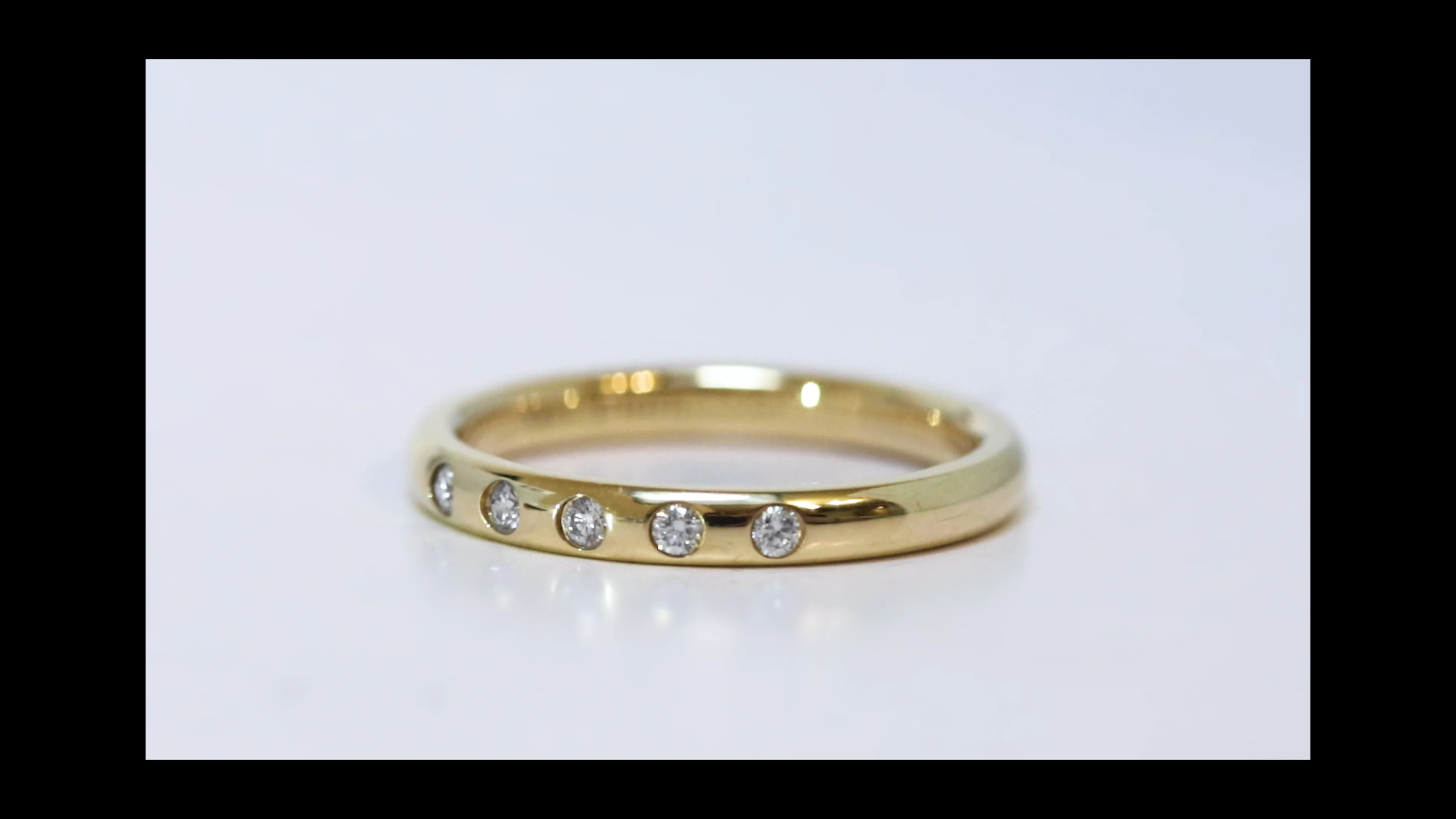 【Tiffany & Co】Elsa Peretti Stacking Bandリング Elsa Peretti® stacking band ring in platinum. | Tiffany & Co. CA