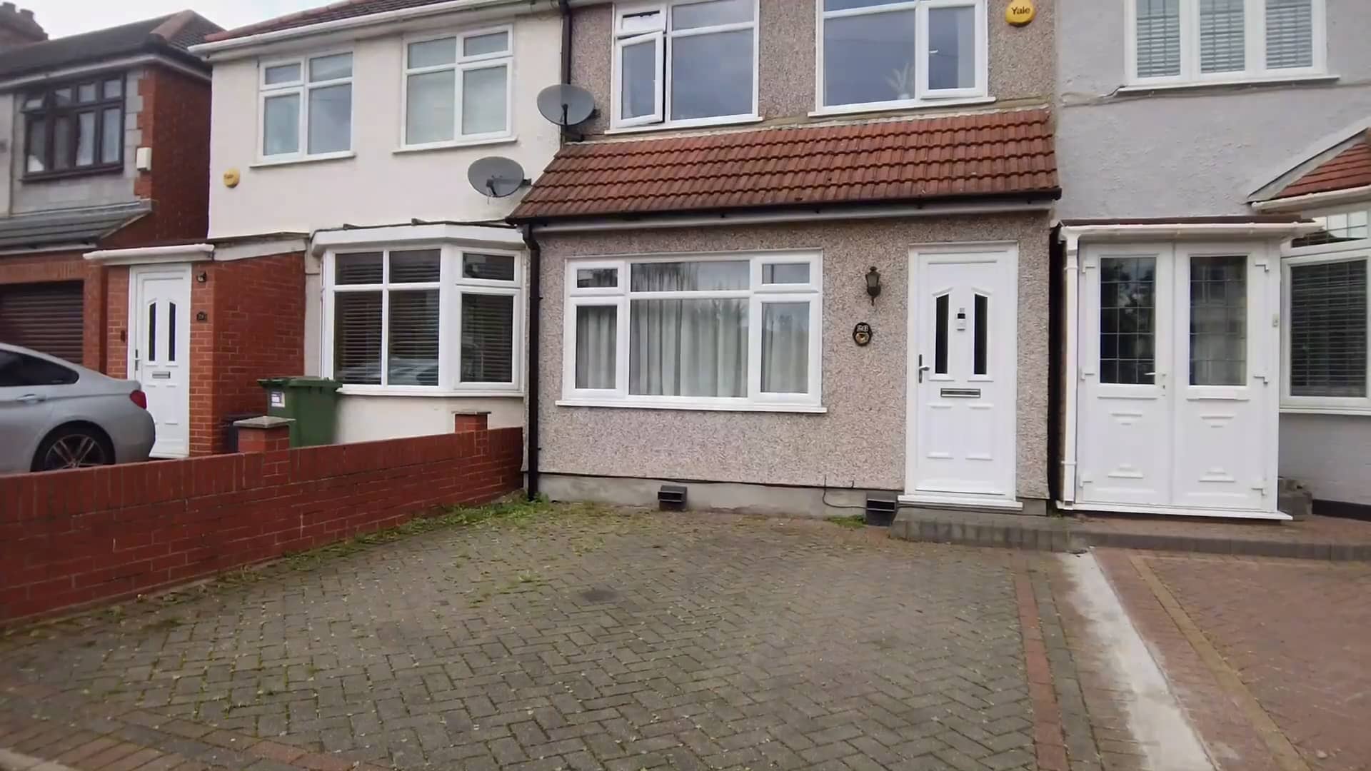 Virtual Viewing of Recreation Avenue, Romford, 2 bedroom Mid Terraced