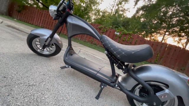 The Electric Motorcycle Chooper ⧸ Scooter YOU NEED - Review.mp4