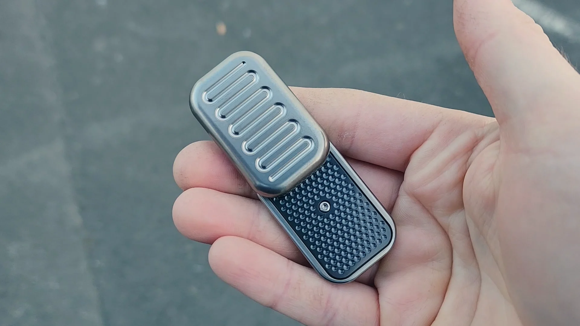 Snake™ - 3-Click Titanium Slider with NEW Stainless Plates (Lucky