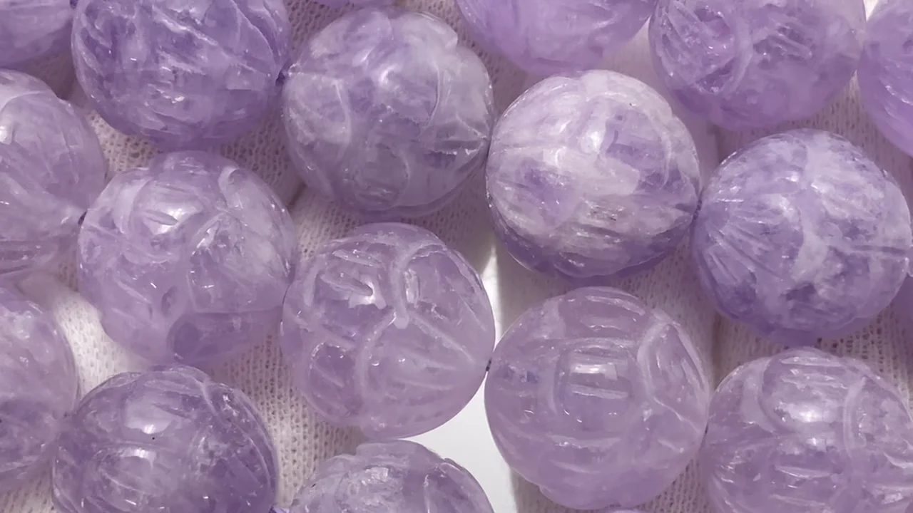 ラベンダーアメジスト（産地・マダガスカル） ロータスカット16mm