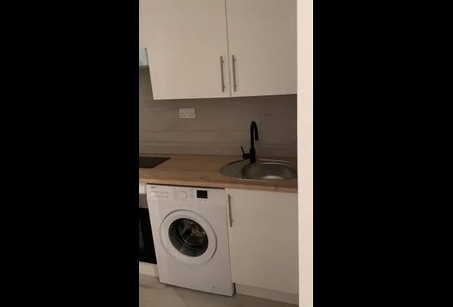 Studio Flat With Garden Main Photo