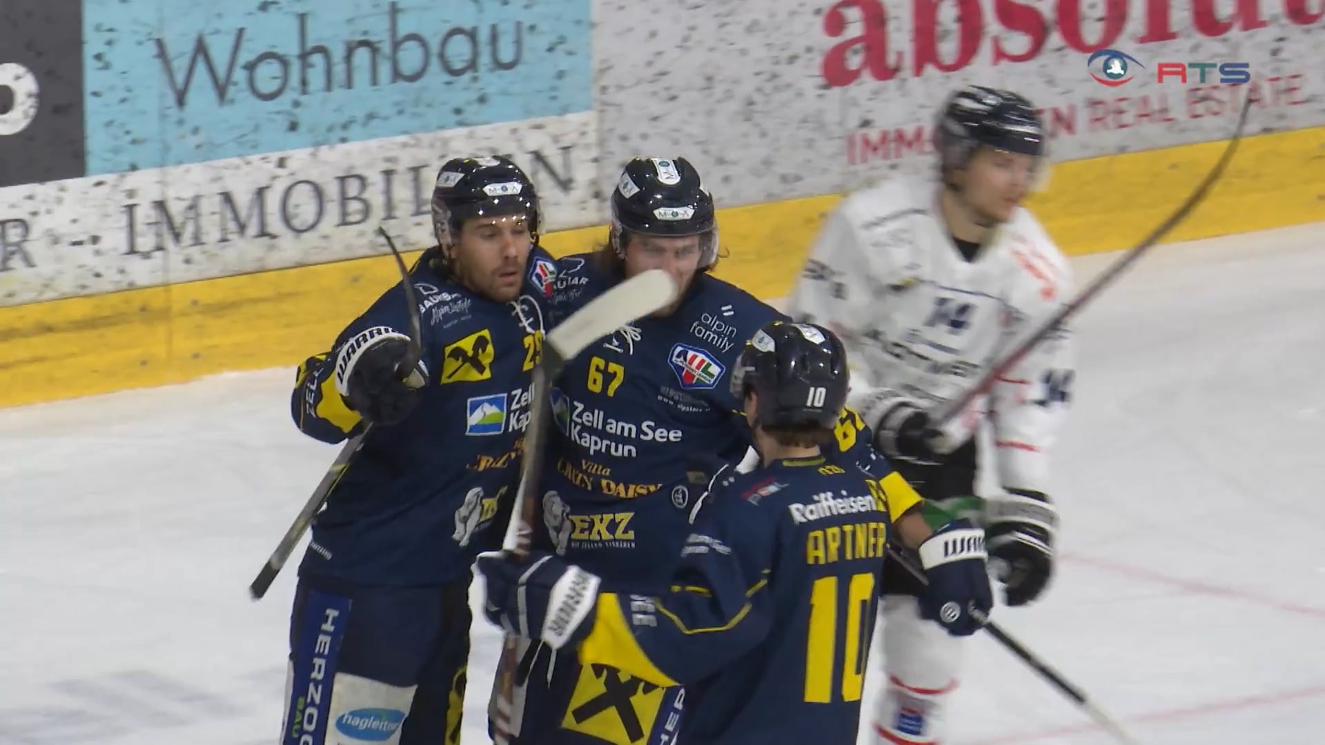 zeller-eisbaeren-feiern-derby-triumph-gegen-kitzbuehler-adler