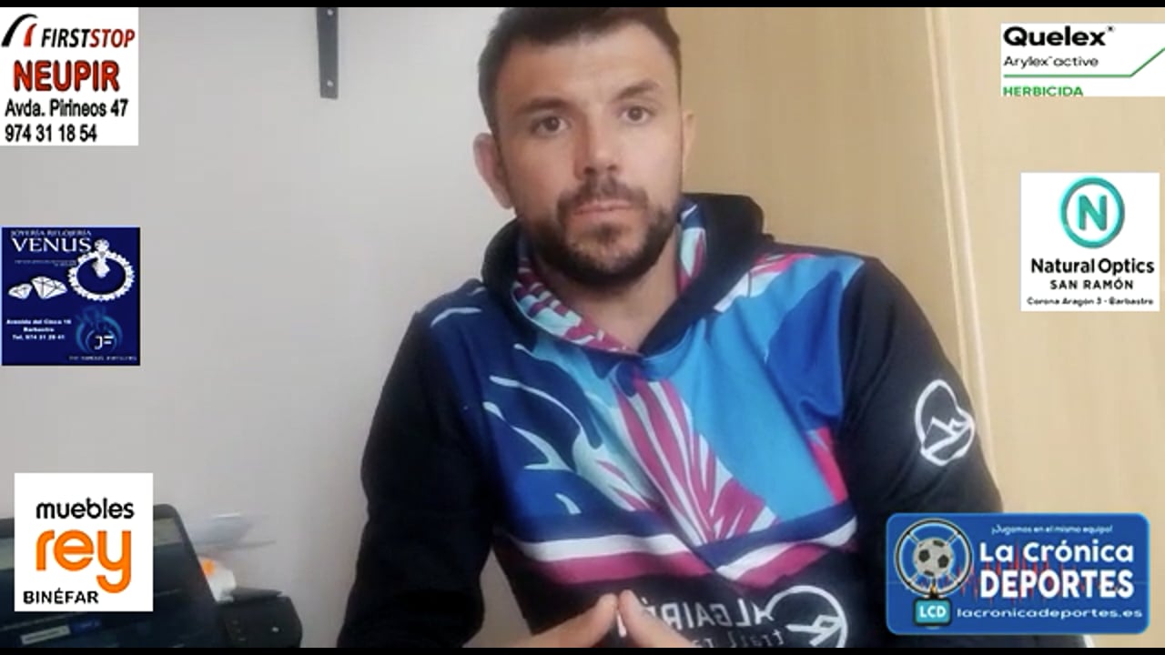 DAVID BERNAL (Entrenador Cariñena) CD Cariñena 0-3 SD Huesca B / Jornada 9 / 3ª División