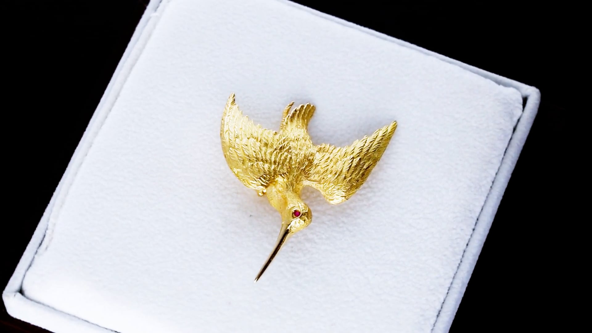 Broche Ancienne En Forme D'oiseau - Or Jaune 18 Carats - Décorée De Rubis - Parfait état (occasion)