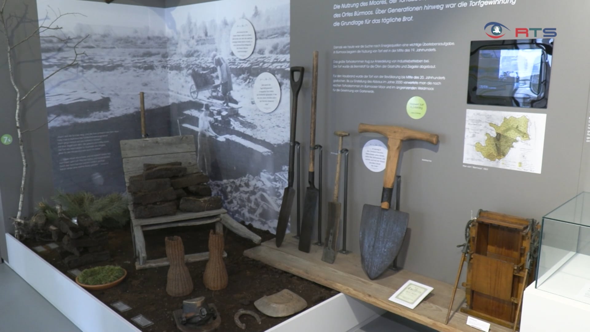 wie-aus-einem-moor-eine-gemeinde-wird-das-torf-glas-ziegel-museum-in-buermoos