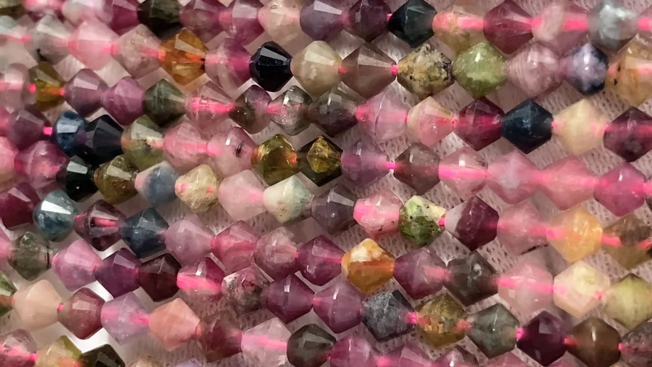 マルチカラートルマリン AA++ ソロバンカット4×4×3.5mm 1連(約37cm