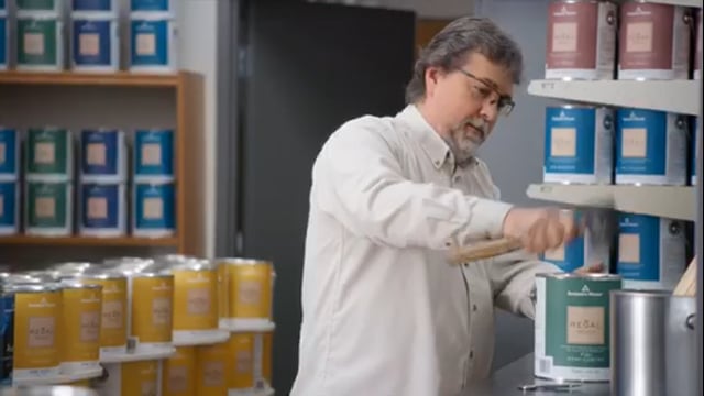 deVine Voices Native French Canadian Male Voiceover Benjamin Moore & Co TV Commercial