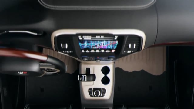 deVine Voices Native French Canadian Male Voiceover WeatherTech TV Commercial