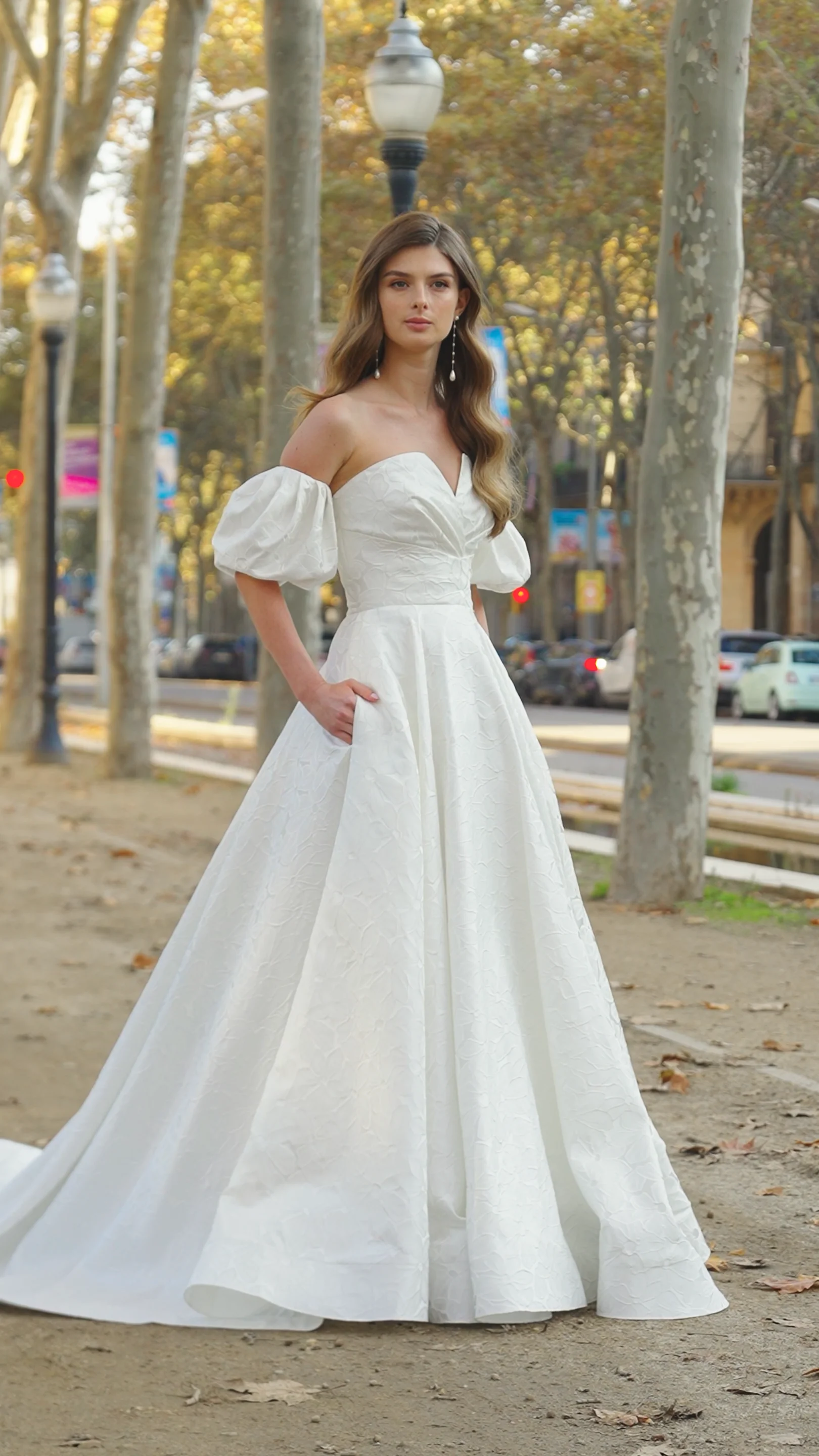 WEDDING DRESS TUNAN LUNA NOVIAS