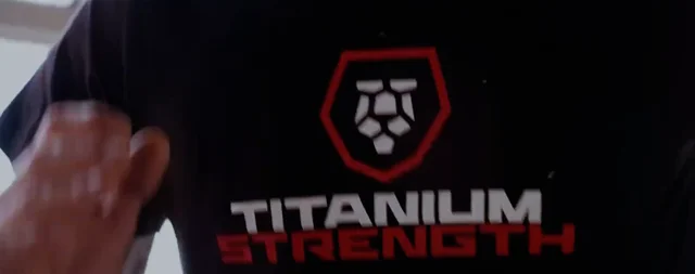 Titanium Strength black series B200 multipower  Maquinas de gym, Máquina  smith, Equipos de gym