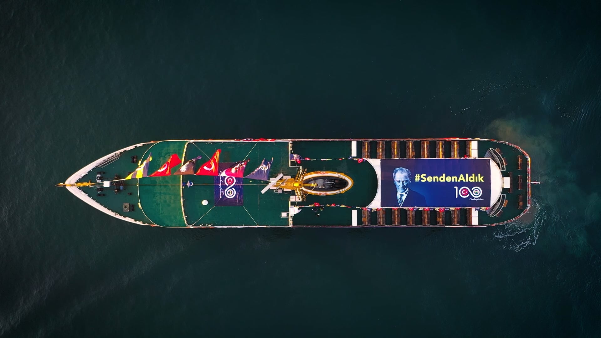 Fenerbahçe Kulübü 10 Kasım Atatürk'ü Anma Töreni #sendenaldık