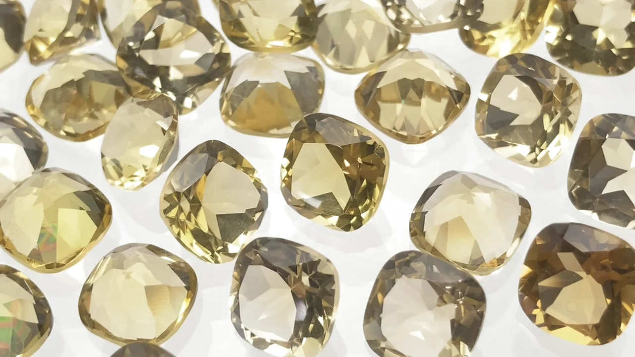 ハニークォーツ ルース スクエアファセットカット8×8mm 3粒｜天然石