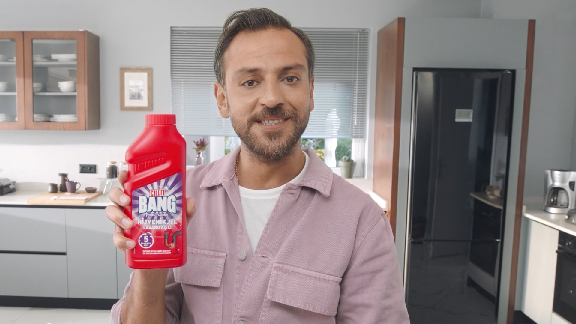 Cillit Bang | Erkan Bey Evinin Kapılarını Bizler için Açtı