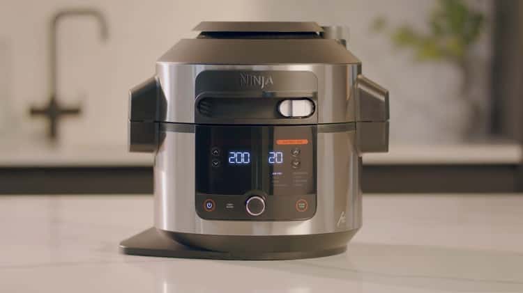 Ninja Foodi 11-in-1 SmartLid Multi-Cooker (6L)