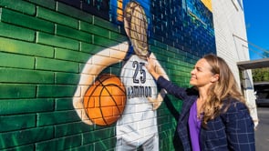 Coach Becky Hammon