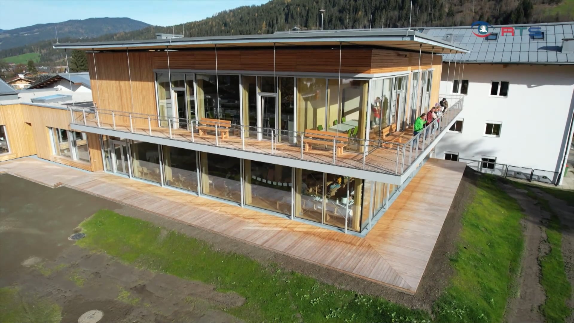 aus-zwei-mach-eins-kindergarten-und-volksschule-in-flachau-eroeffnet