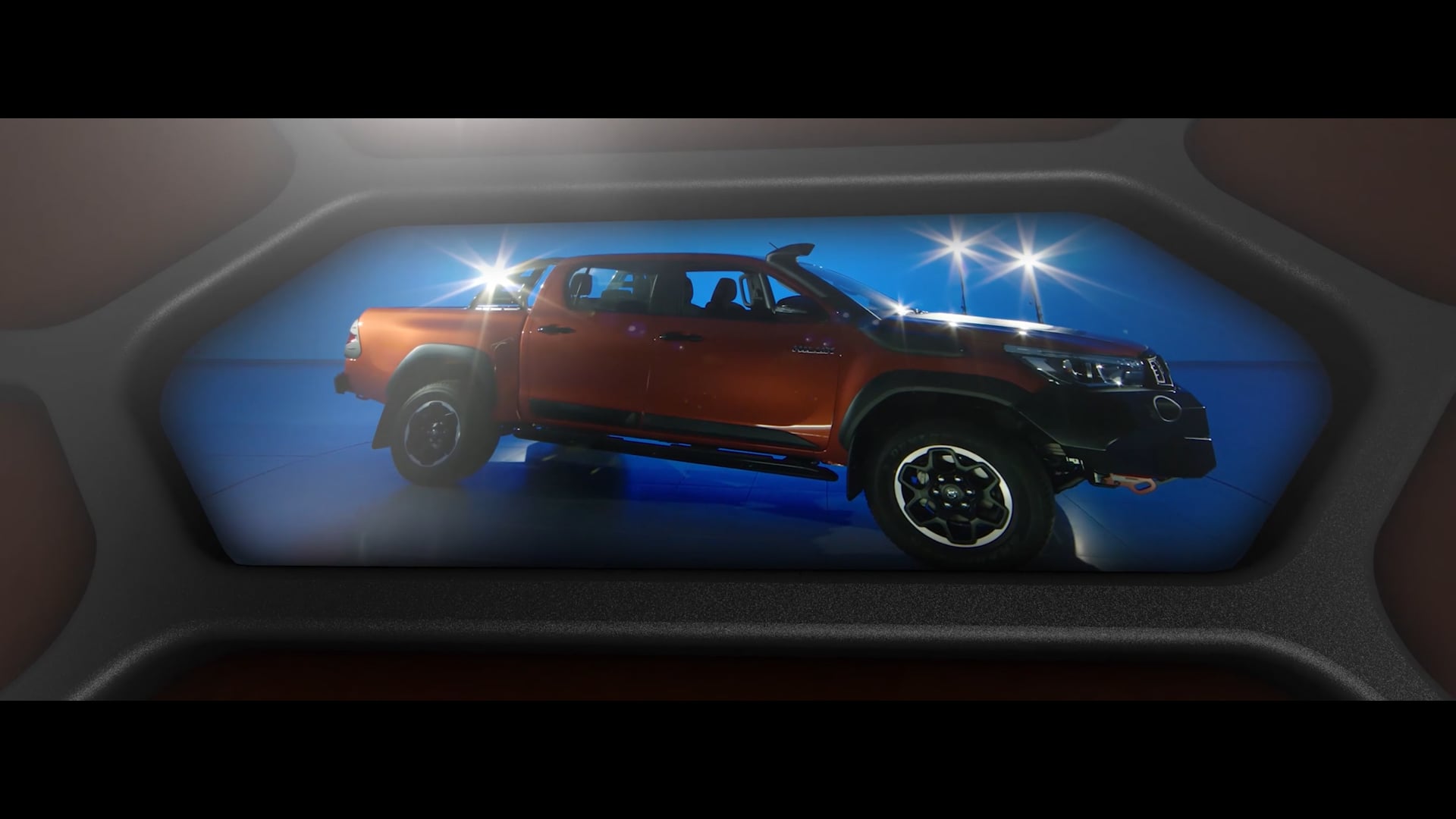 HILUX RUGGED X REVEAL