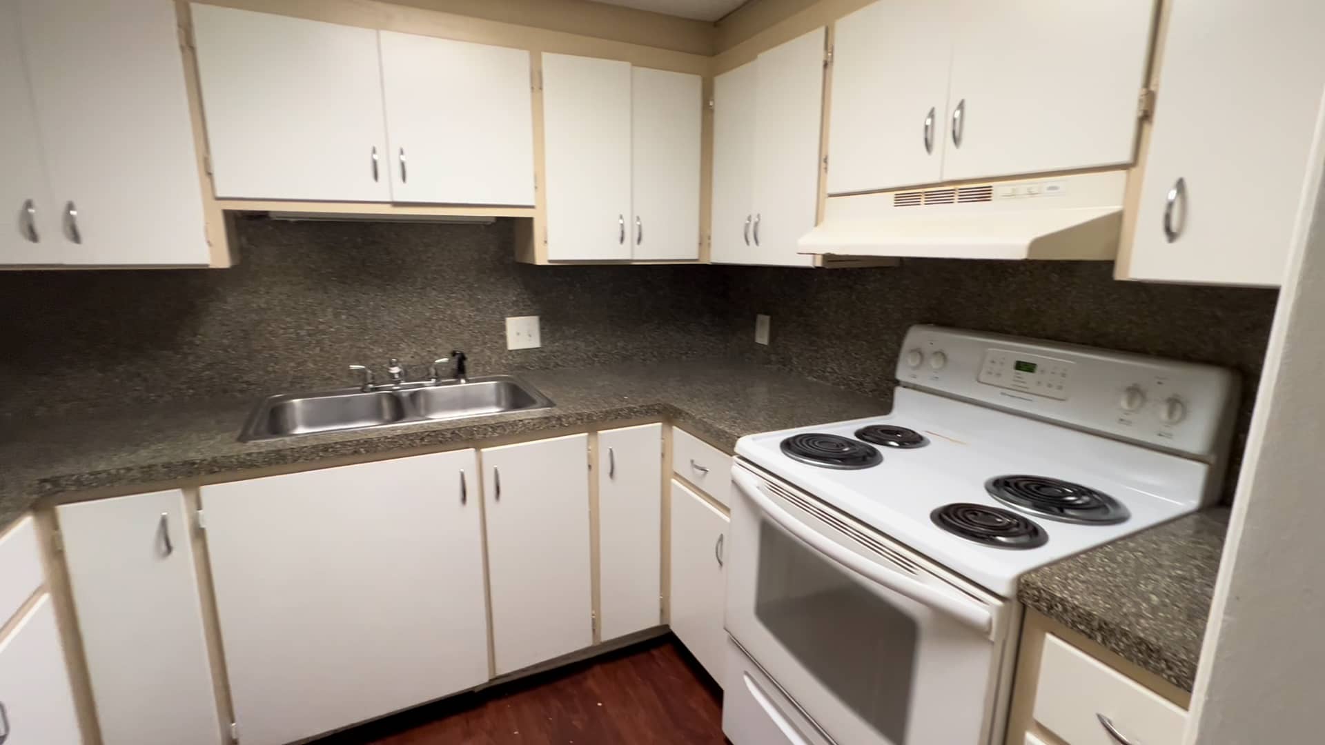 Magnolia Terrace unit 100 on Vimeo