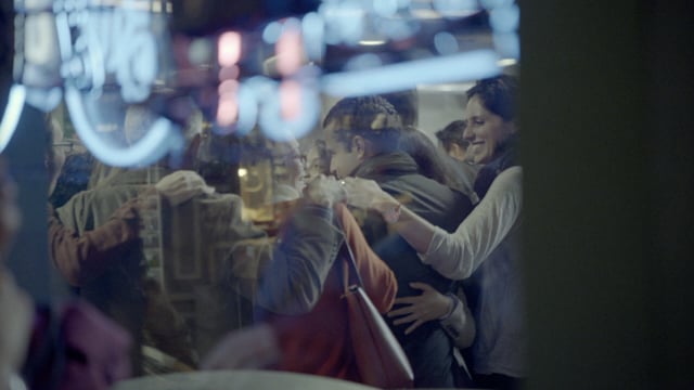 METRO PCS - Family Hug