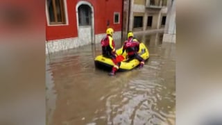maltempo-a-forino-evacuati-due-anziani-messi-in-salvo-con-il-gommone