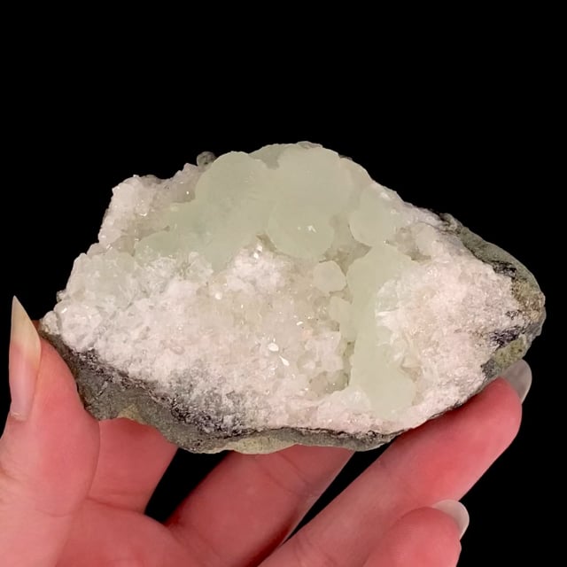 Prehnite (good quality)