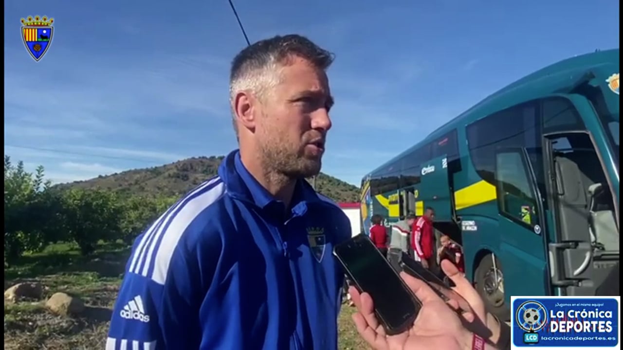 VÍCTOR BRAVO (Entrenador Teruel) AT Saguntino 1-1 CD Teruel / Jornada 11 / 2ª RFEF - Grupo 3 / Fuente: CD Teruel 