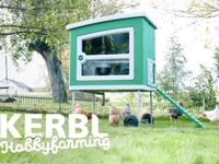 https://www.kerbl.com/de/product/mobile-coop/551670/365469  Der innovative Mobile Coop kombiniert wichtige Tierwohlstandards mit ansprechender Optik und verbesserter&amp;hellip;