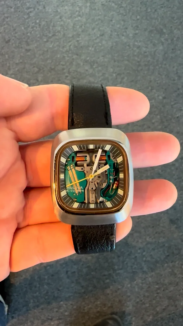 Bulova accutron spaceview discount history