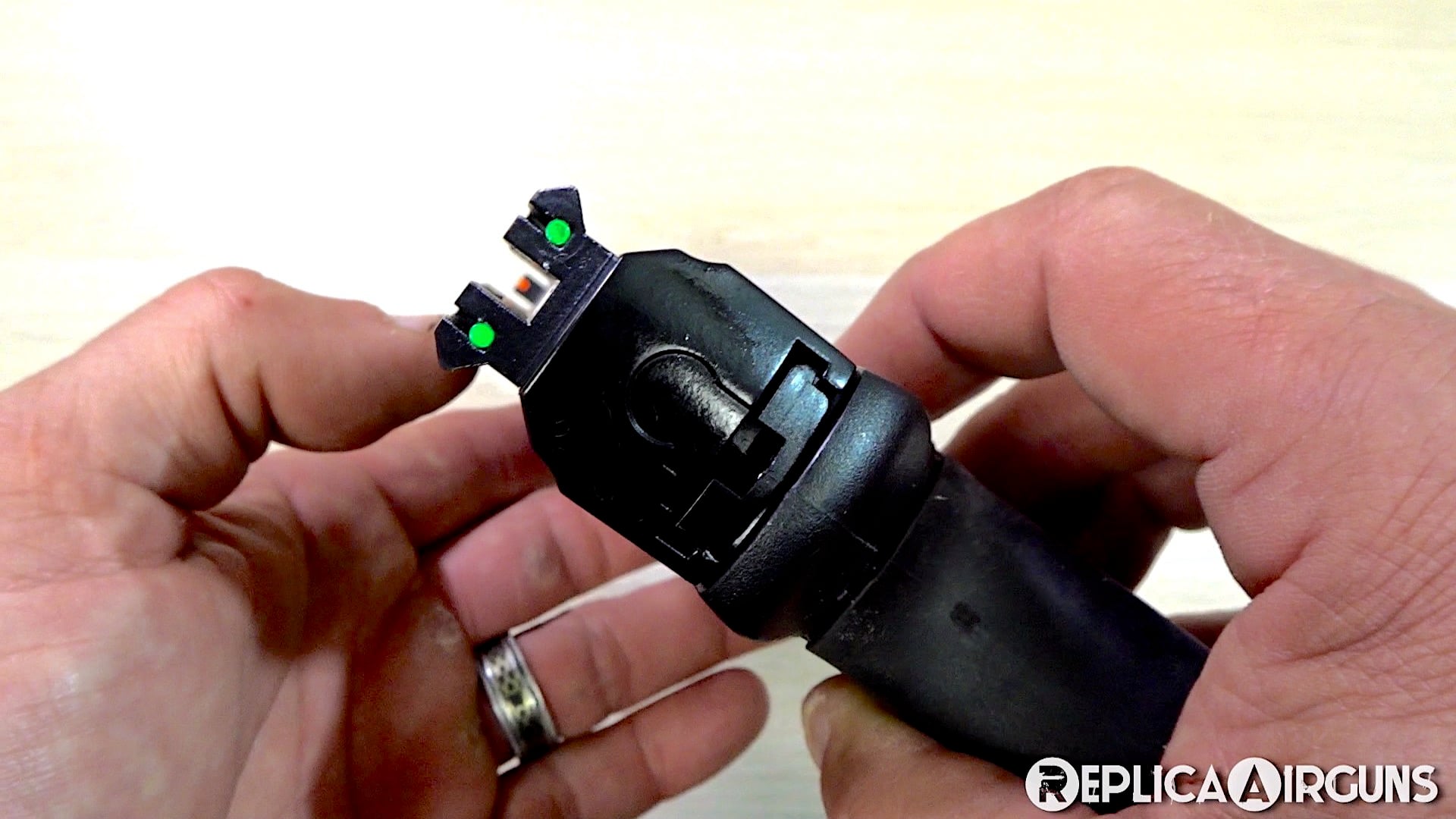 KWC 24/7 TAC Non-Blowback CO2 Pellet Pistol Table Top Review