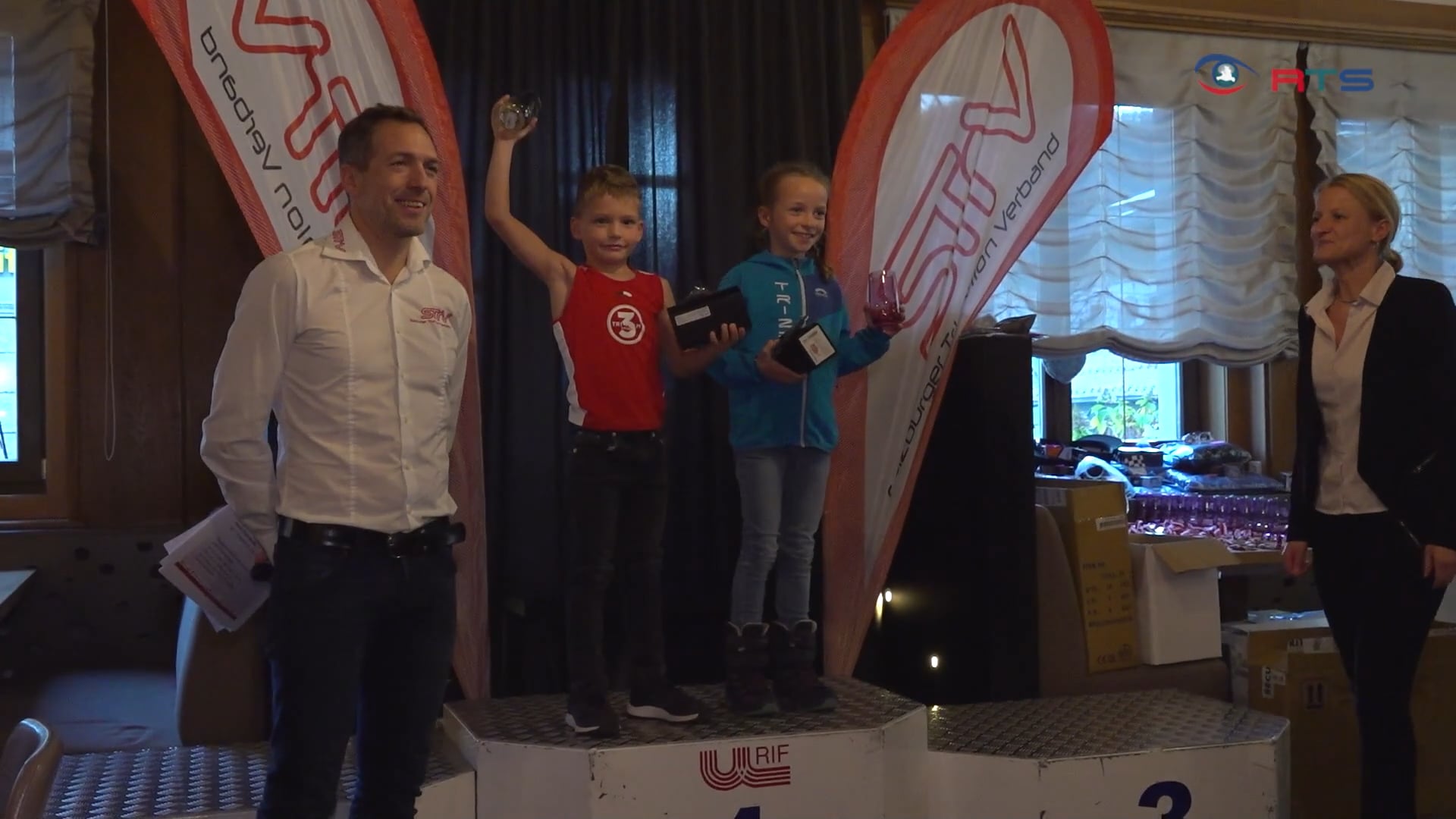 salzburger-triathlonverband-ehrt-nachwuchstalente