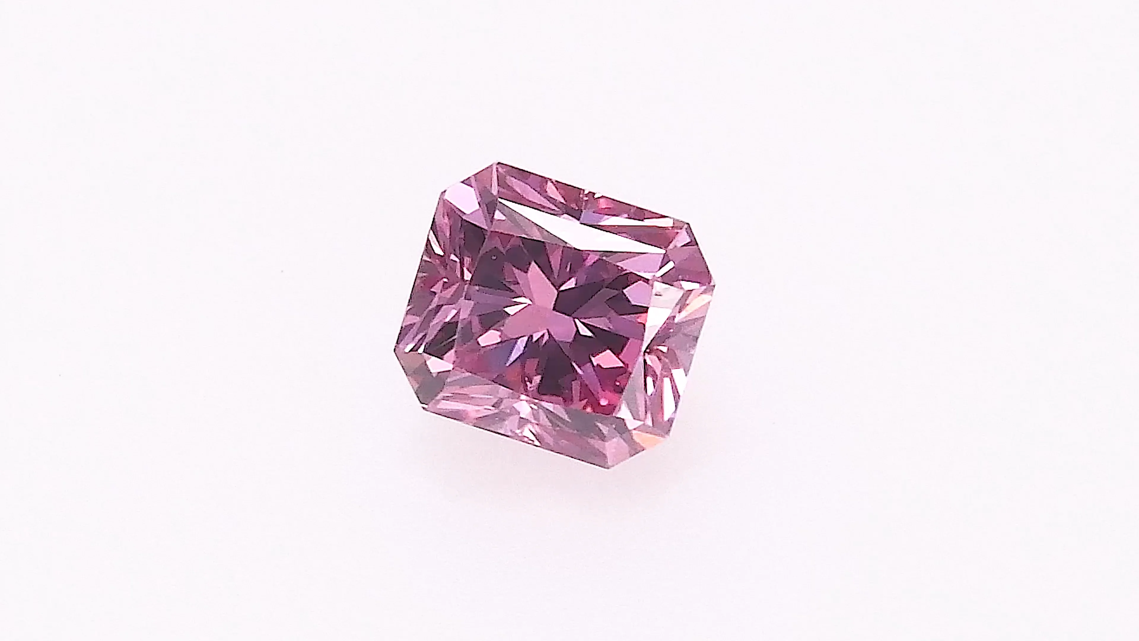 0.23 carat, Fancy Vivid Purplish Pink Diamond, 2PP, Radiant Shape, SI1  Clarity, ARGYLE & GIA, SKU 551716