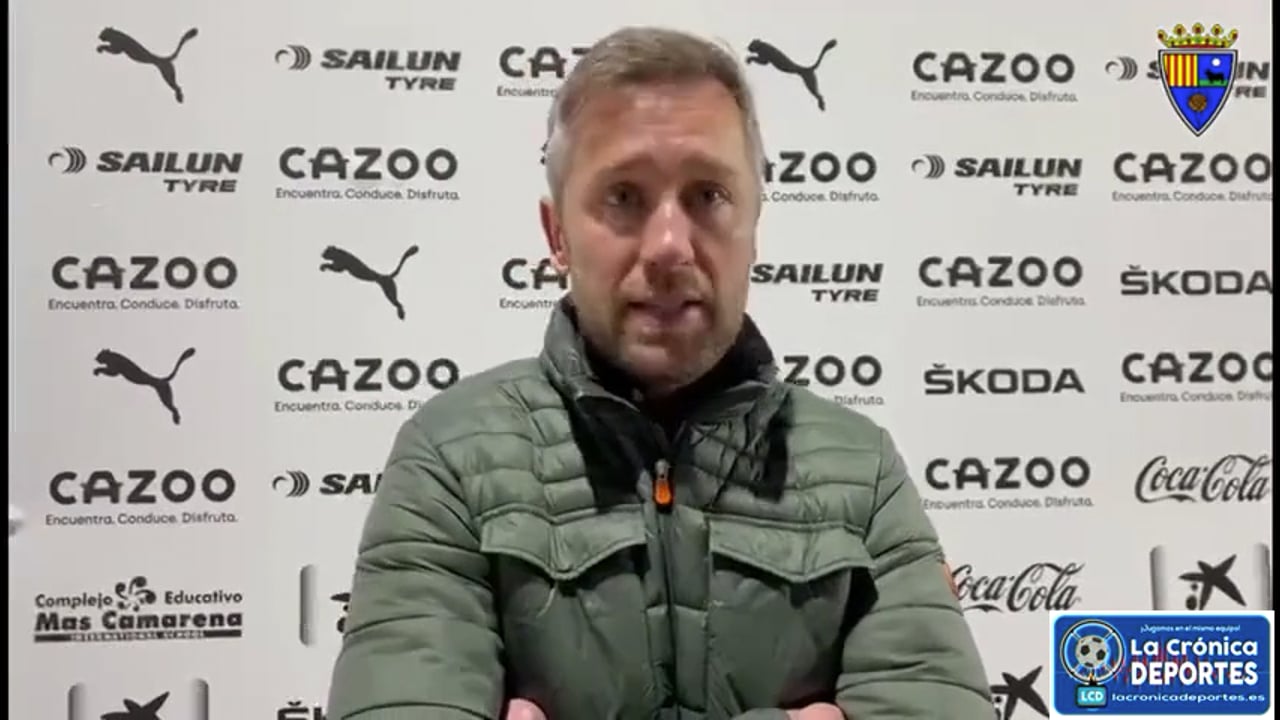 VÍCTOR BRAVO (Entrenador Teruel) Valencia Mestalla 1-1 CD Teruel / Jornada 13 / 2ª RFEF - Grupo 3 / Fuente: CD Teruel 