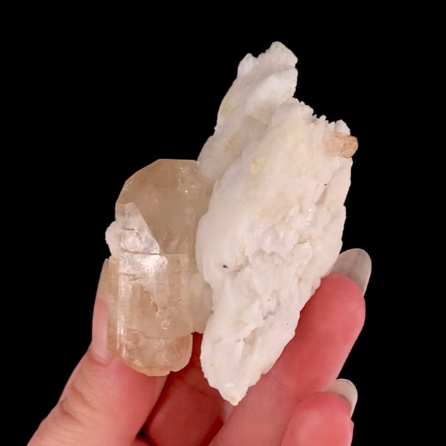 Topaz (doubly-terminated) on Albite