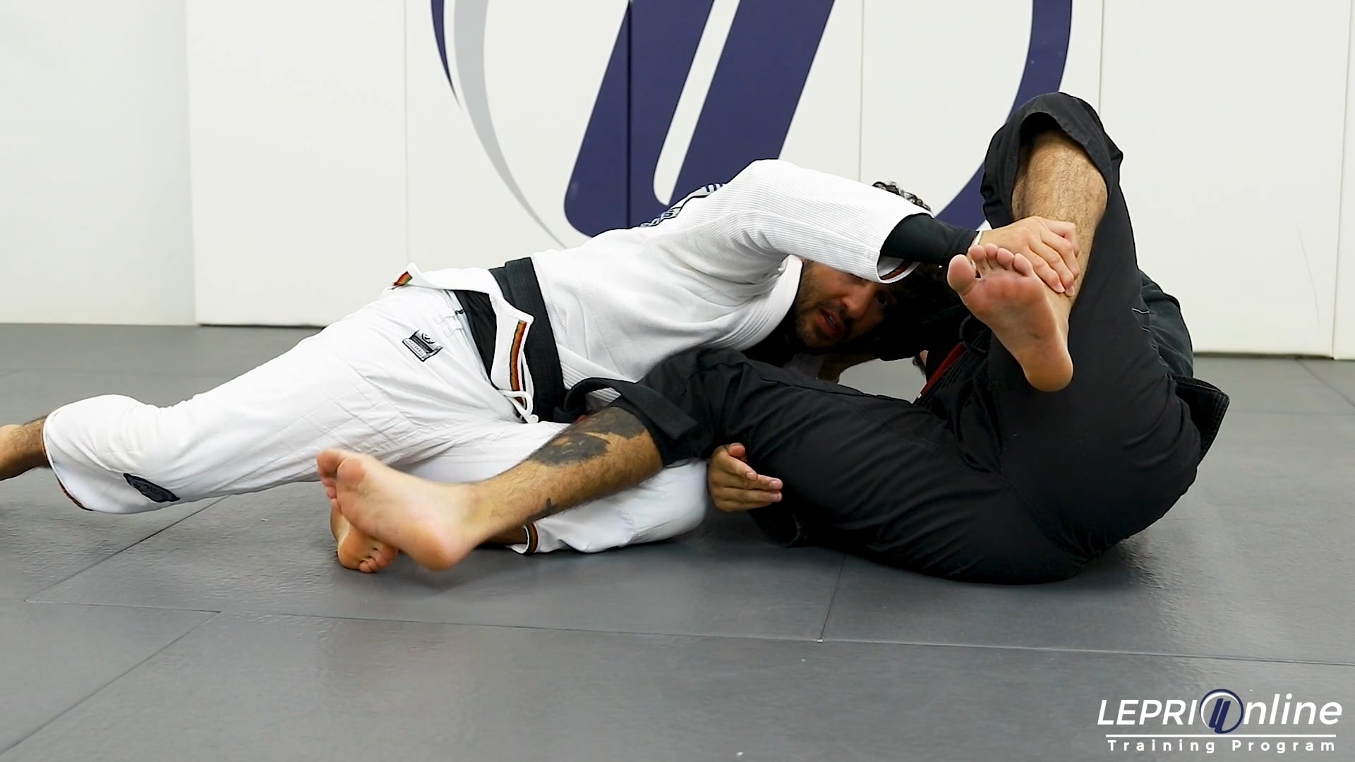 Lepri BJJ Online Training: Long Step Pass when in Reverse De La Riva