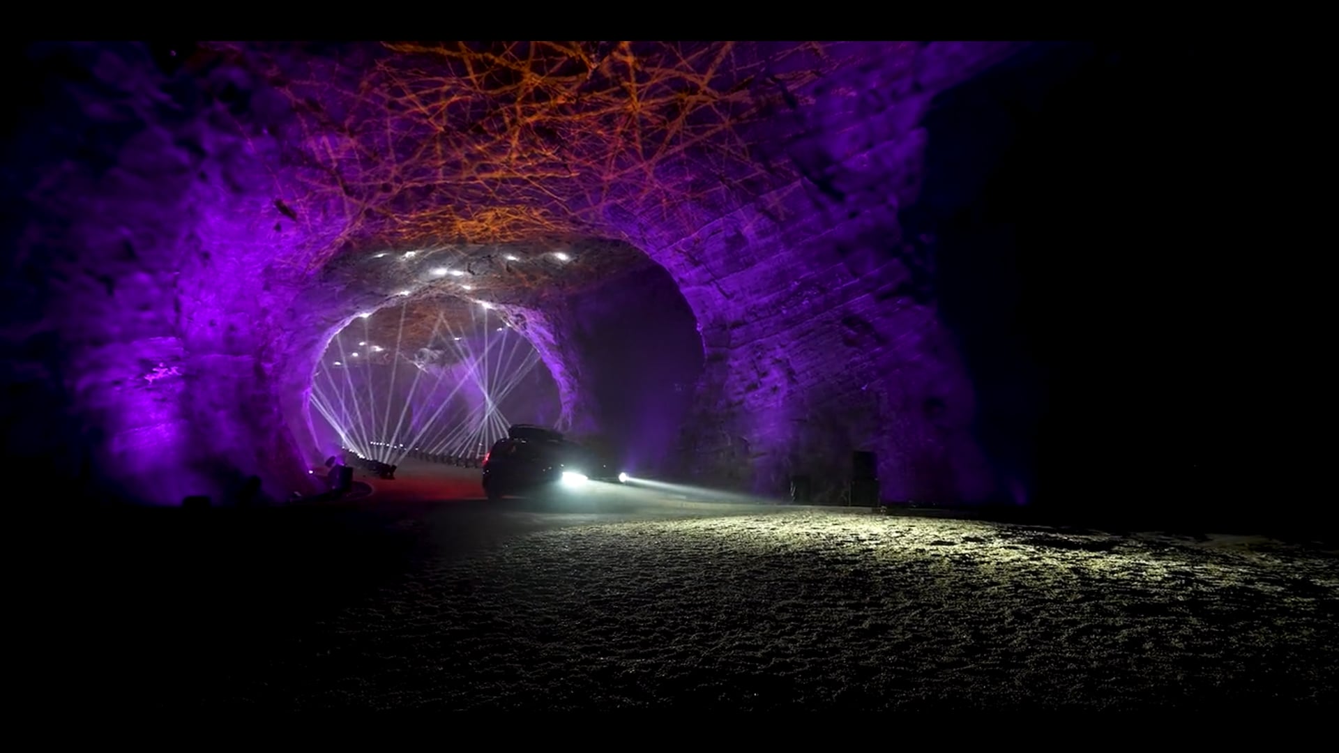 Immersive Cave Experience