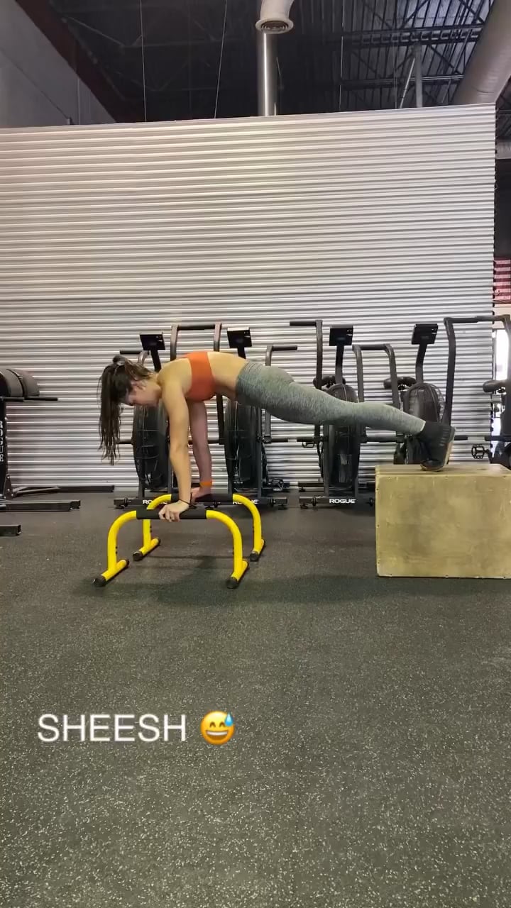 LUCY SALTMARSH PLYOMETRIC PUSH UP ELEVATED REAR FOOT on Vimeo