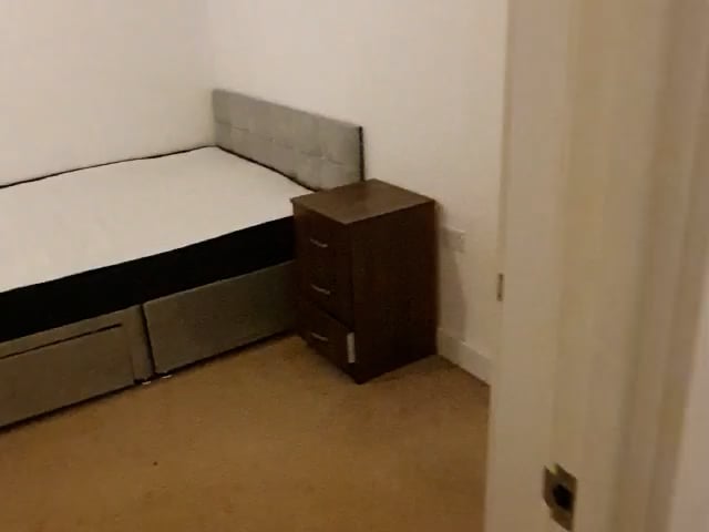 Room for rent in Tilbury  Main Photo