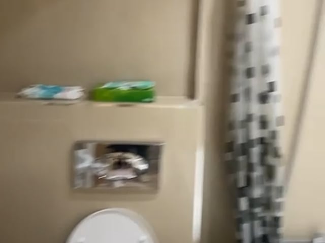 Super large room with private bathroom  Main Photo